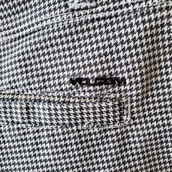 Volcom Pants Women's Size 26 Black And White Herringbone - Picture 5 of 14